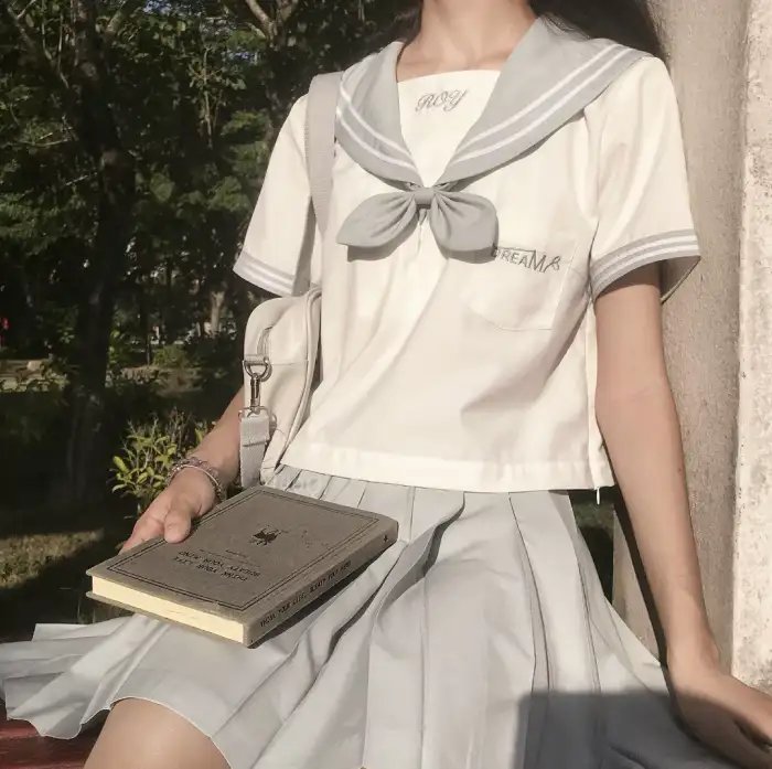 春花娇美可人儿